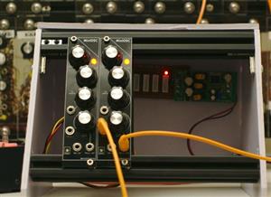 MiniOSC - A voltage controlled oscillator for modular synthesizer